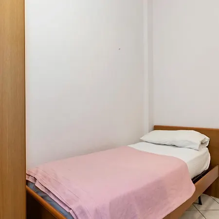 Holiday home Near The Lake, Shared Swimming Pool Lazise
