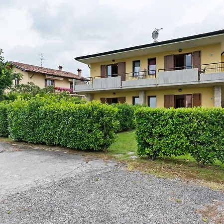 Holiday home Near The Lake, Shared Swimming Pool *