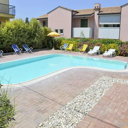 Holiday home Near The Lake, Shared Swimming Pool Lazise