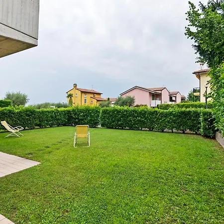 Holiday home Near The Lake, Shared Swimming Pool *