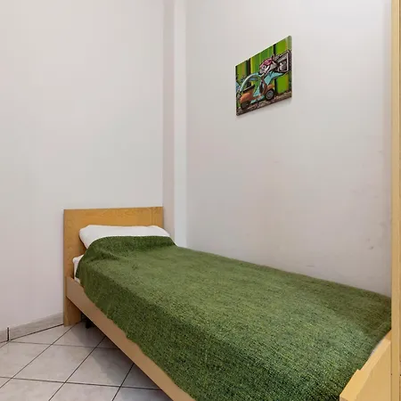Holiday home Near The Lake, Shared Swimming Pool